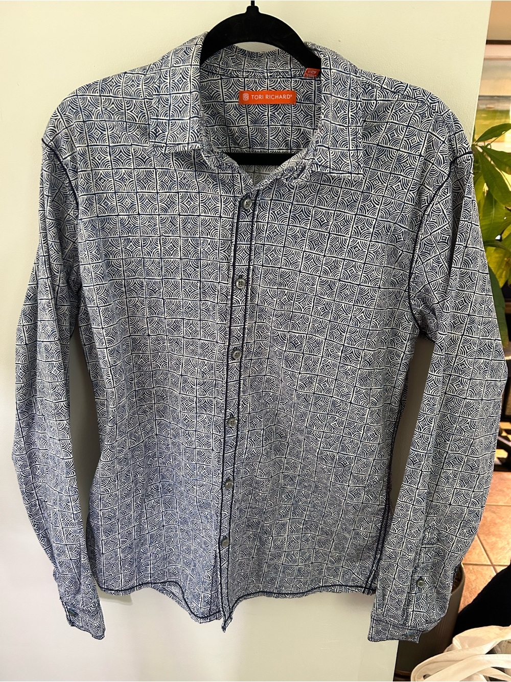 Tori Richard Men's Long Sleeve Cotton Stretch Button Down Shirt - Size Medium